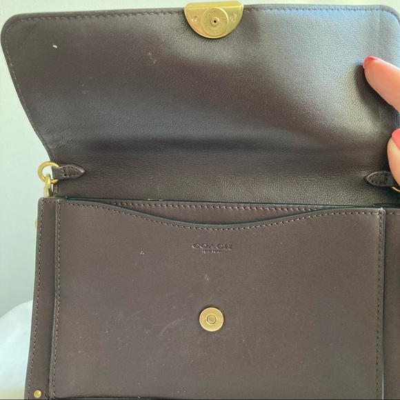 👜Authentic COACH 100% Leather Wine Colored Crossbody Purse - wear 3 ways!👜 - Picture 7 of 10